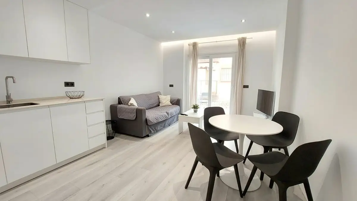 Middle Floor Apartment for sale in Fuengirola — photo 1