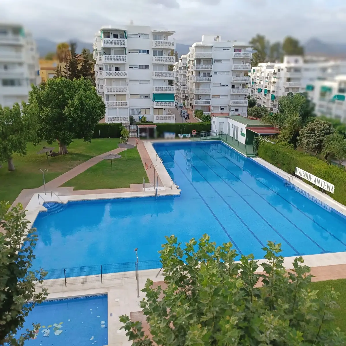Penthouse for sale in Estepona — photo 1