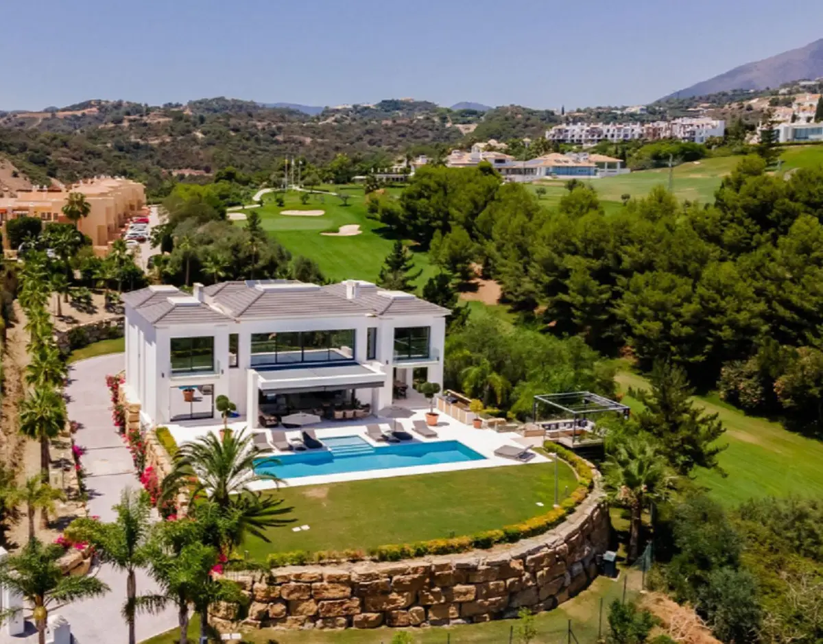 Detached Villa for sale in Los Almendros — photo 1