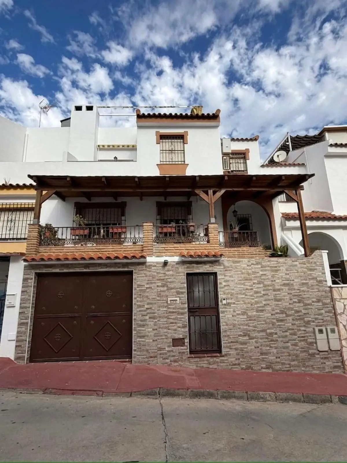 Townhouse for sale in Churriana — photo 1