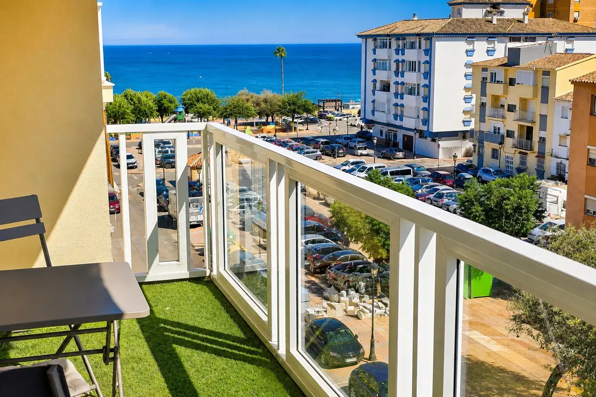 Middle Floor Apartment for sale in San Luis de Sabinillas — photo 1