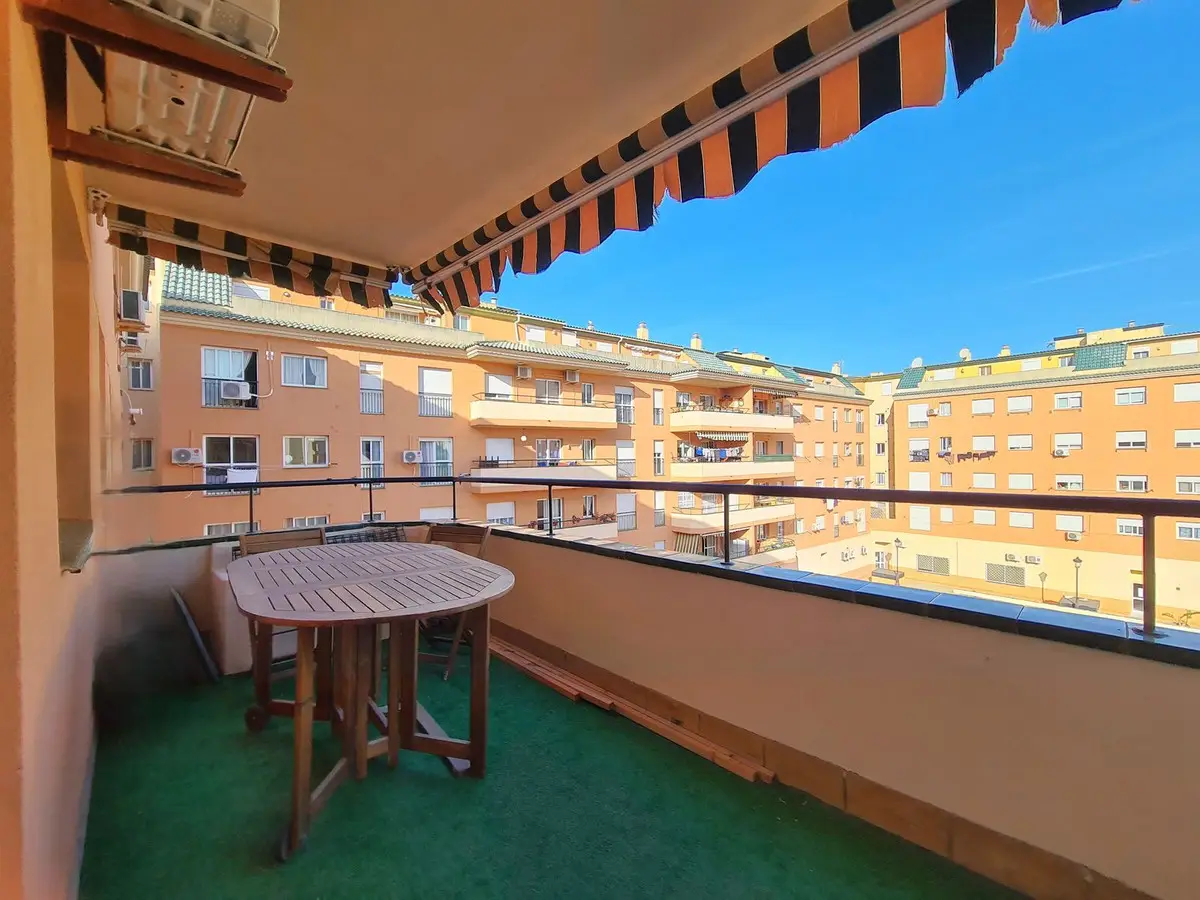 Middle Floor Apartment for sale in San Luis de Sabinillas — photo 1