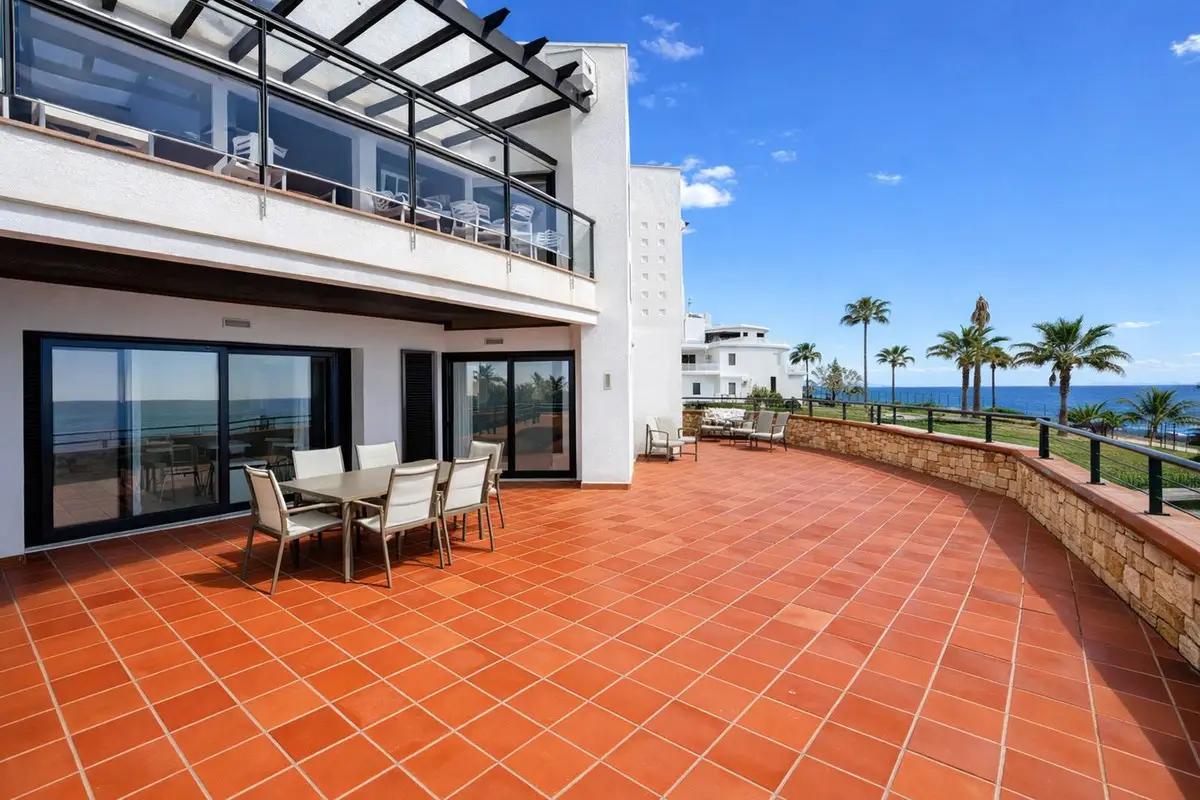 Ground Floor Apartment for sale in Casares Playa — photo 1