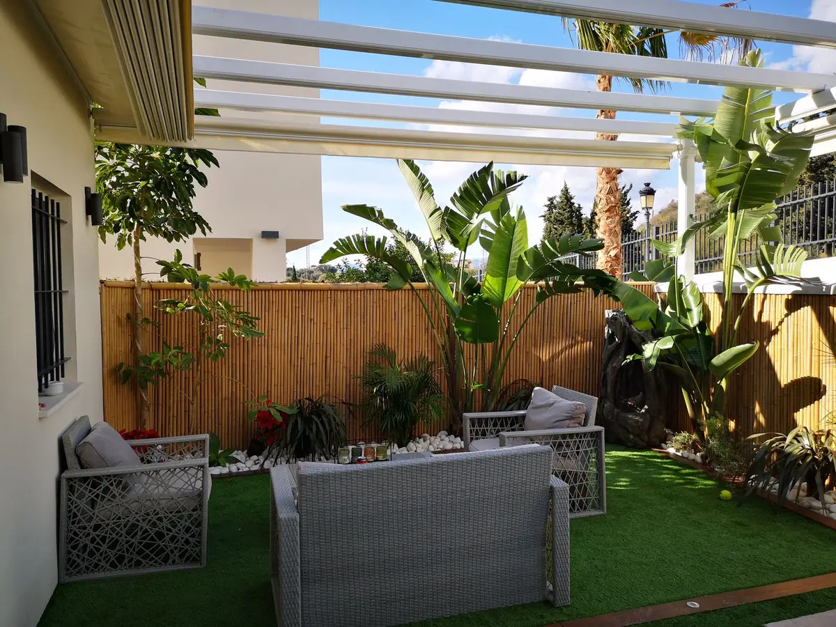 Semi-Detached House for sale in Estepona — photo 1