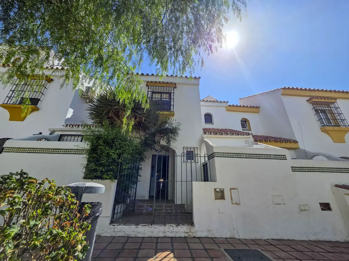 Townhouse for sale in Casares Playa — photo 1