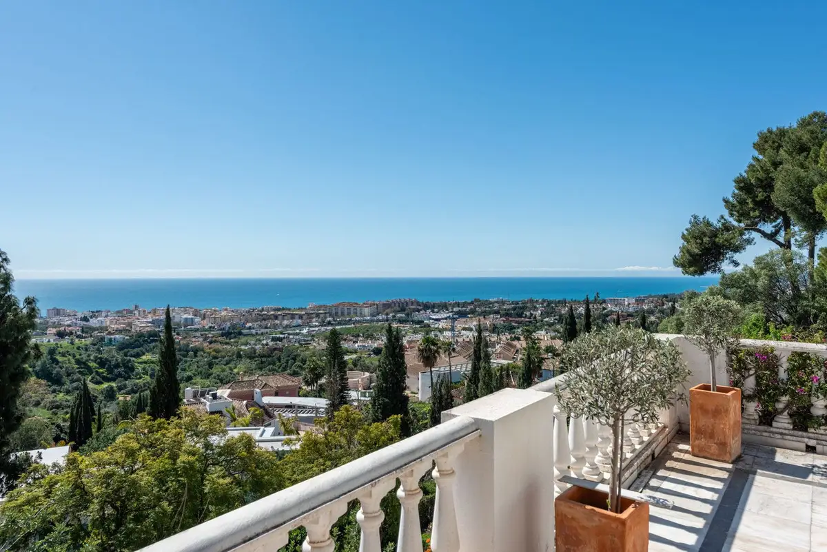 Detached Villa for sale in Marbella — photo 1