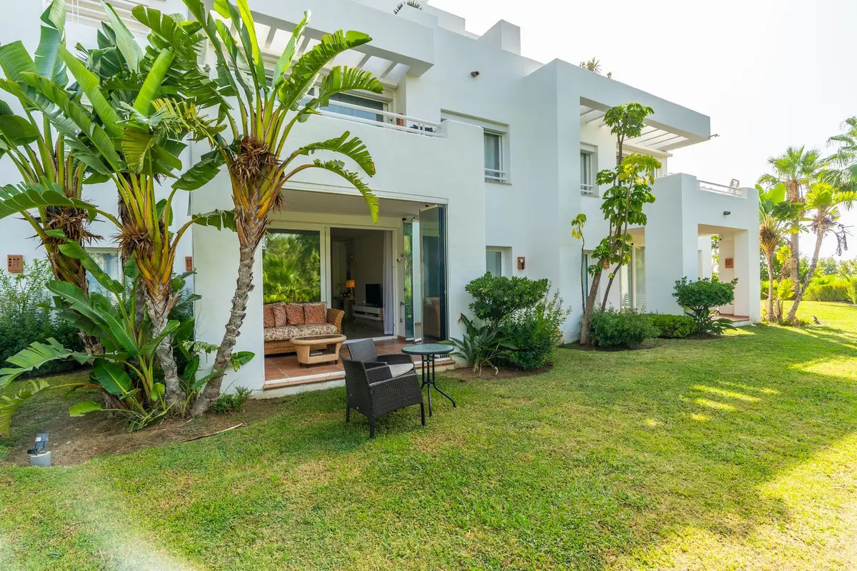 Ground Floor Apartment for sale in Casares — photo 1