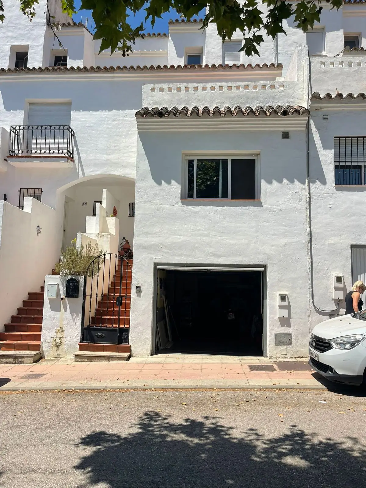 Townhouse for sale in Estepona — photo 1