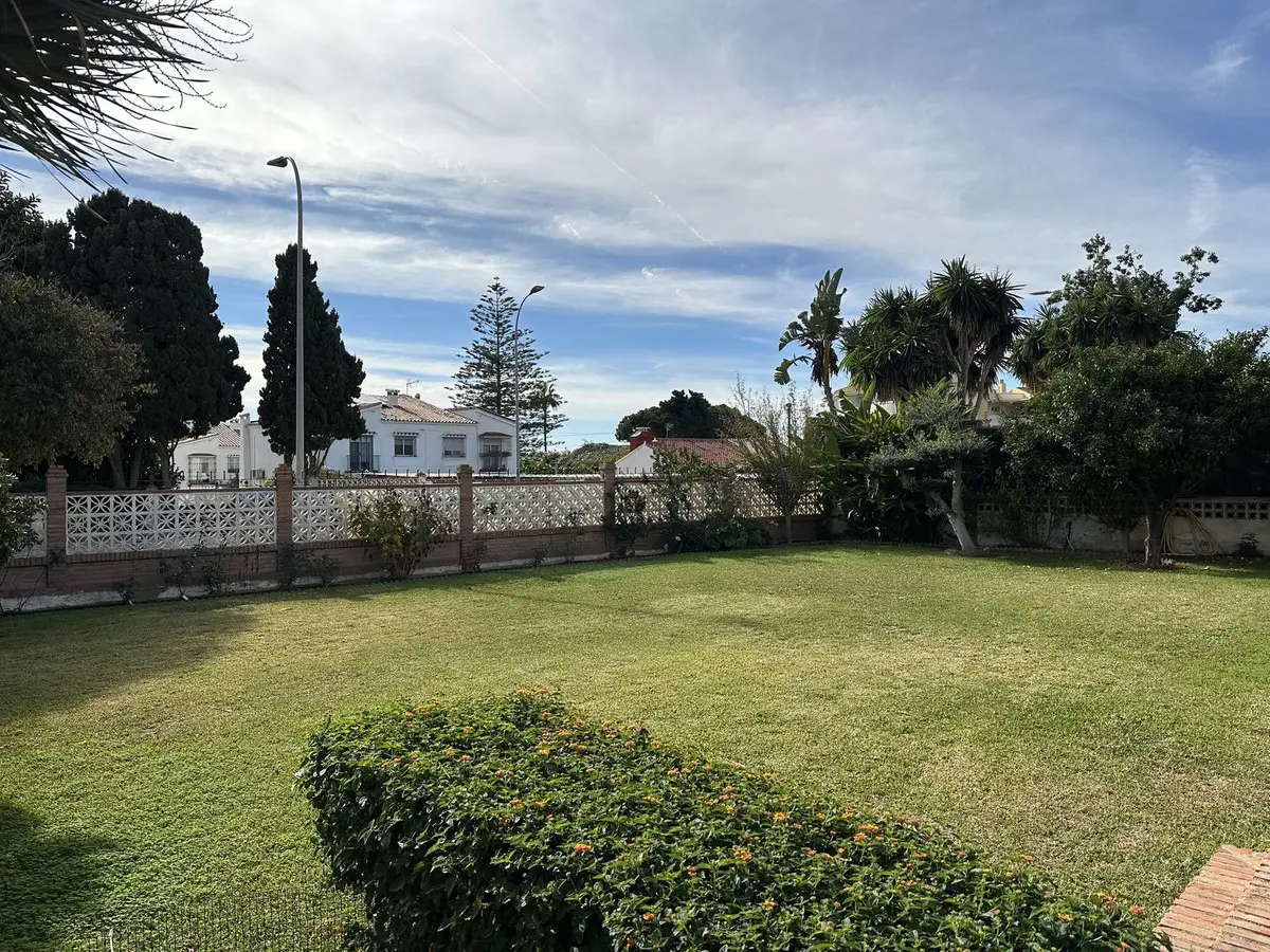 Detached Villa for sale in Rincón de la Victoria — photo 1