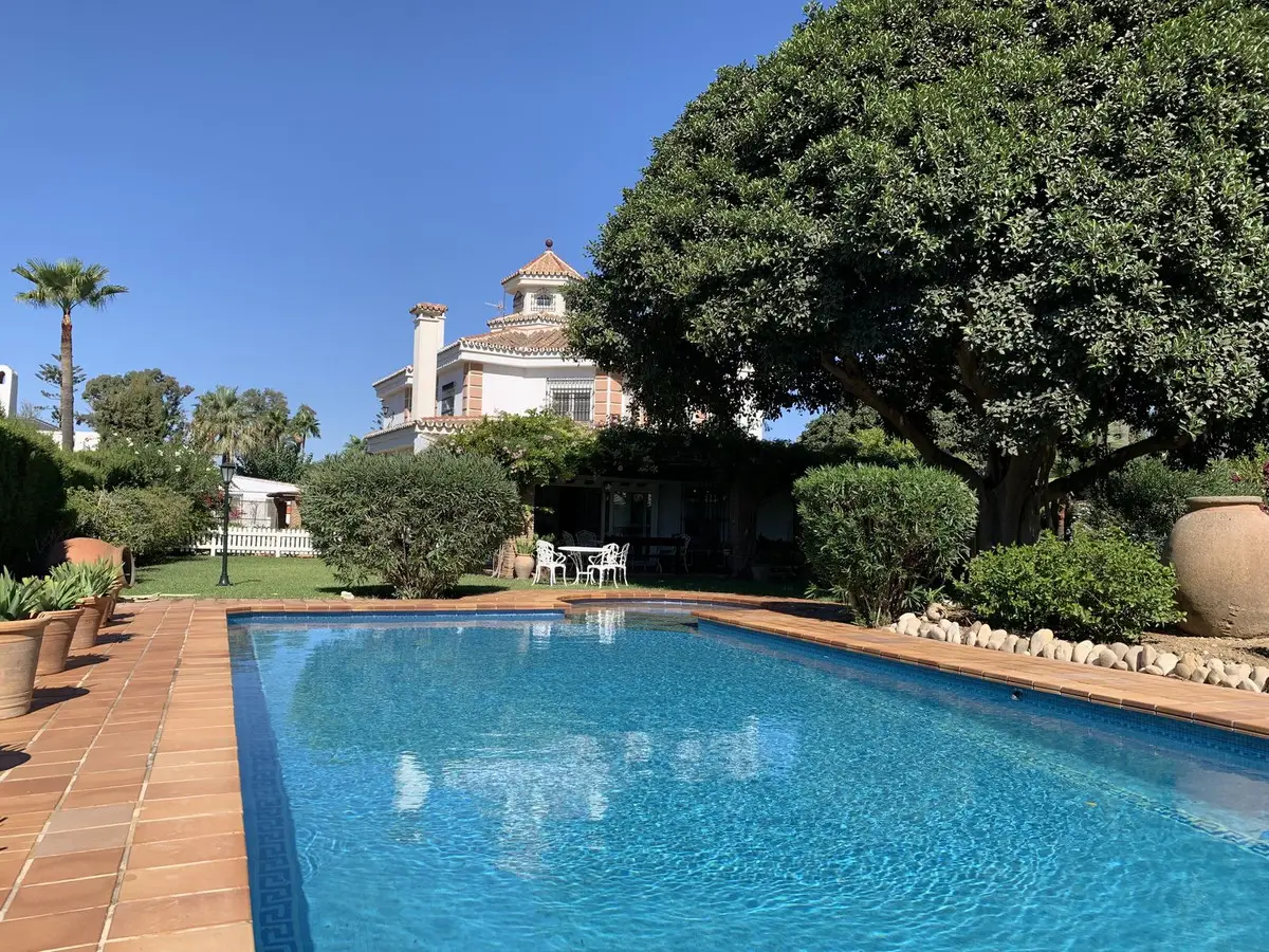 Detached Villa for sale in Guadalmar — photo 1