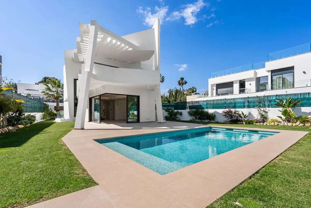 Detached Villa for sale in Atalaya — photo 1