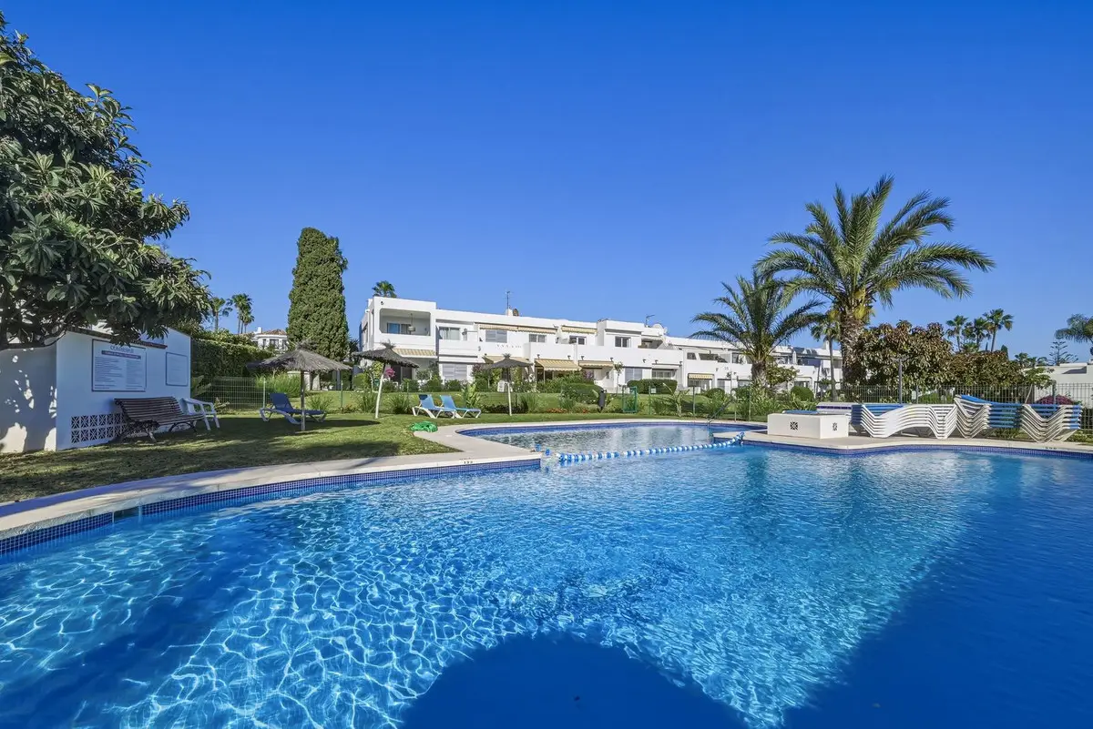 Semi-Detached House for sale in Marbella — photo 1