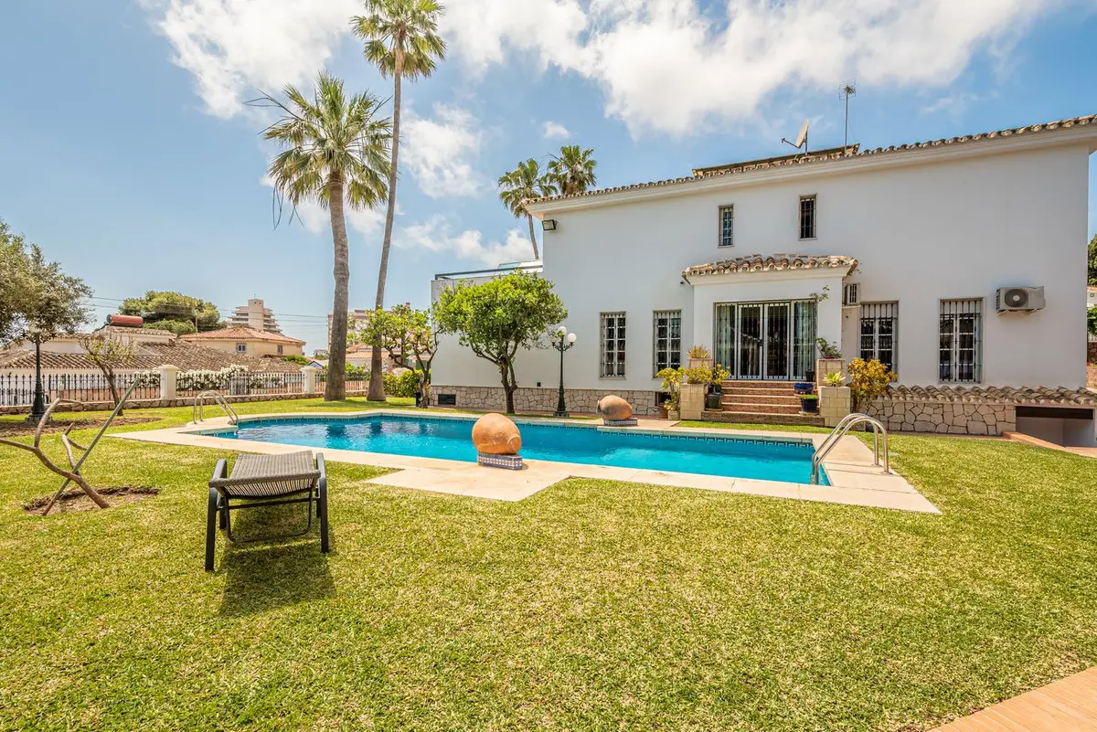 Detached Villa for sale in Benalmadena Costa — photo 1