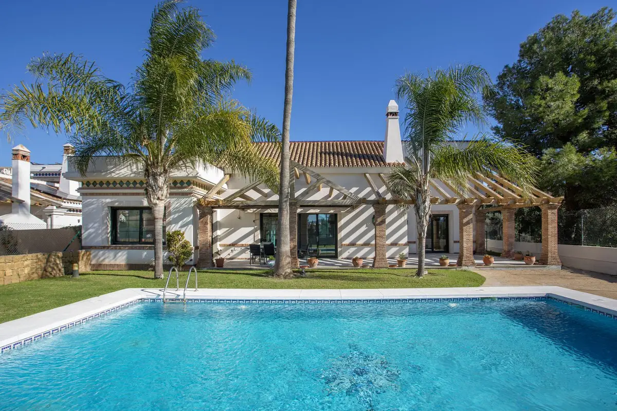 Detached Villa for sale in Mijas Golf — photo 1