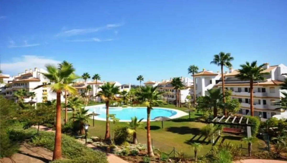 Middle Floor Apartment for sale in Calanova Golf — photo 1