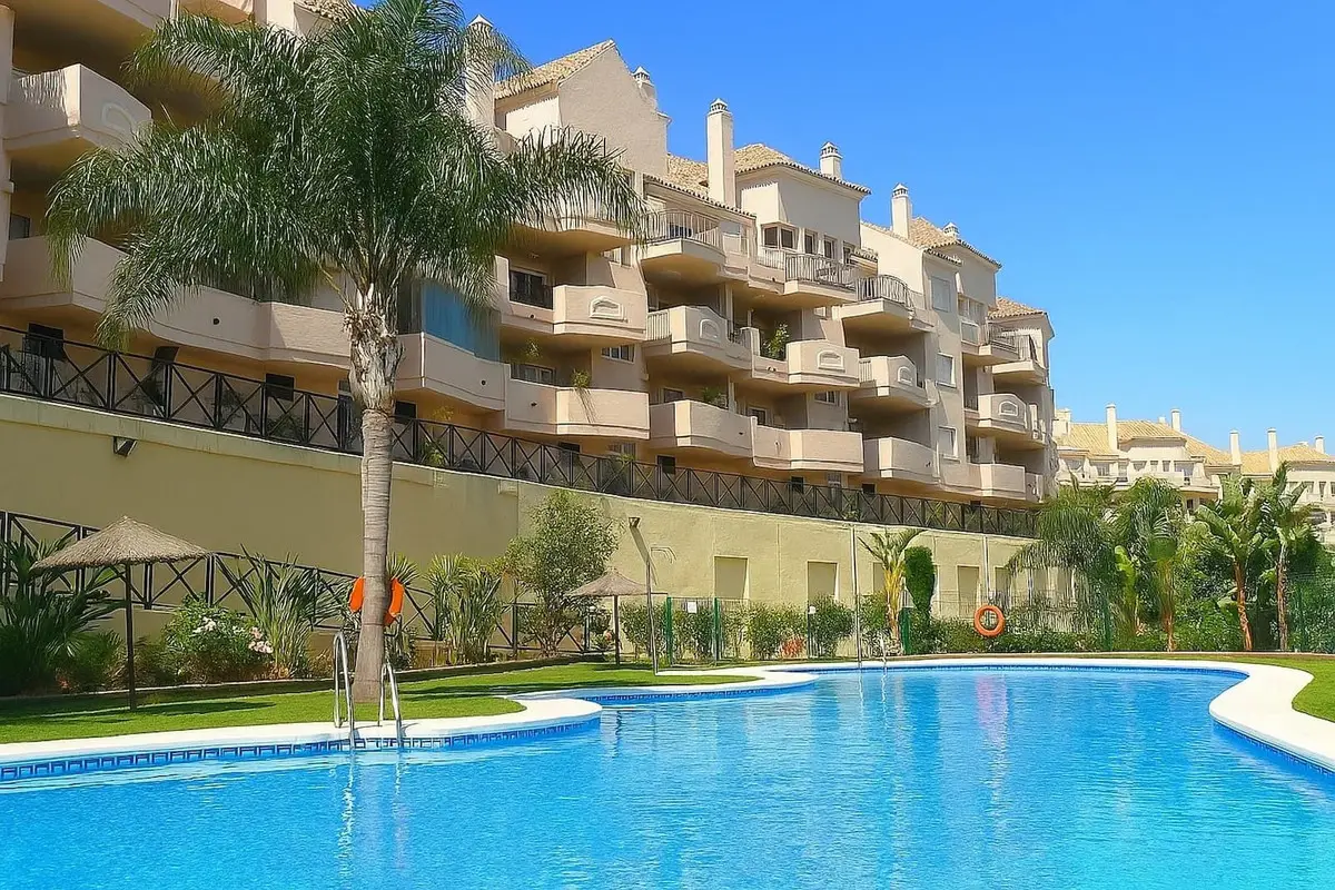 Ground Floor Apartment for sale in La Duquesa — photo 1