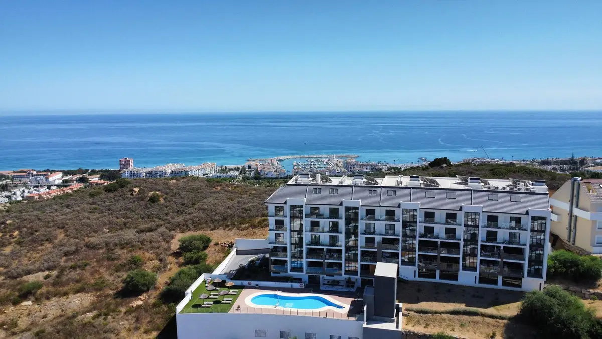 Middle Floor Apartment for sale in La Duquesa — photo 1