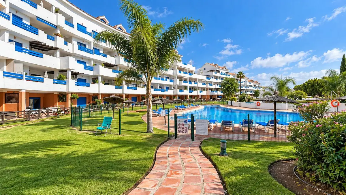 Ground Floor Apartment for sale in La Duquesa — photo 1