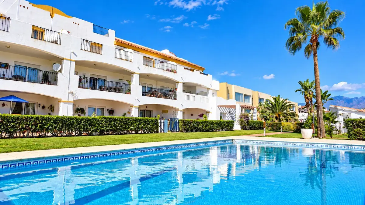 Top Floor Apartment for sale in La Duquesa — photo 1