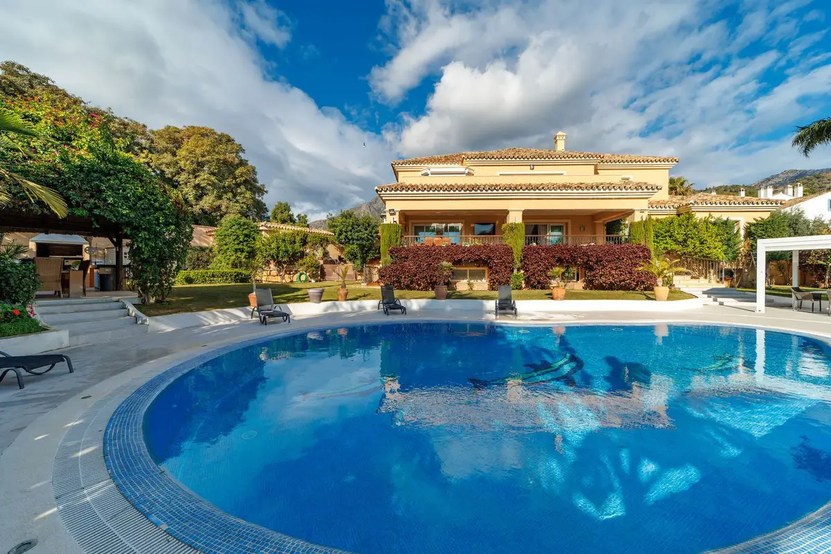 Detached Villa for sale in Marbella — photo 1