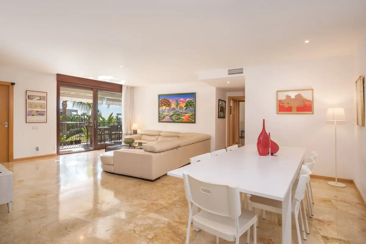 Ground Floor Apartment for sale in Altos de los Monteros — photo 1