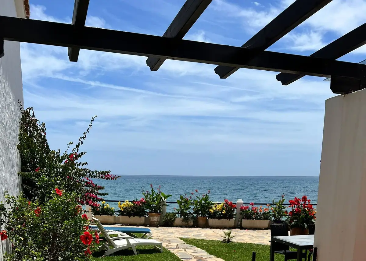 Townhouse for sale in Calahonda — photo 1