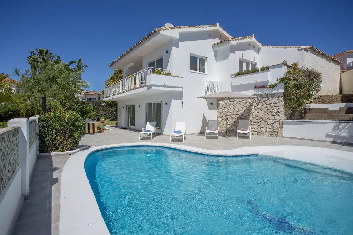 Detached Villa for sale in Riviera del Sol — photo 1