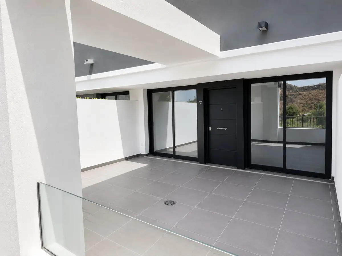 Ground Floor Apartment for sale in La Cala de Mijas — photo 1