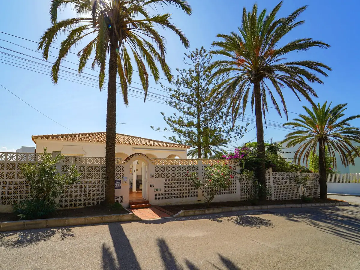 Detached Villa for sale in Marbesa — photo 1