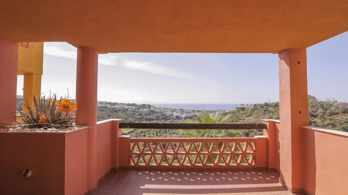 Middle Floor Apartment for sale in Reserva de Marbella — photo 1