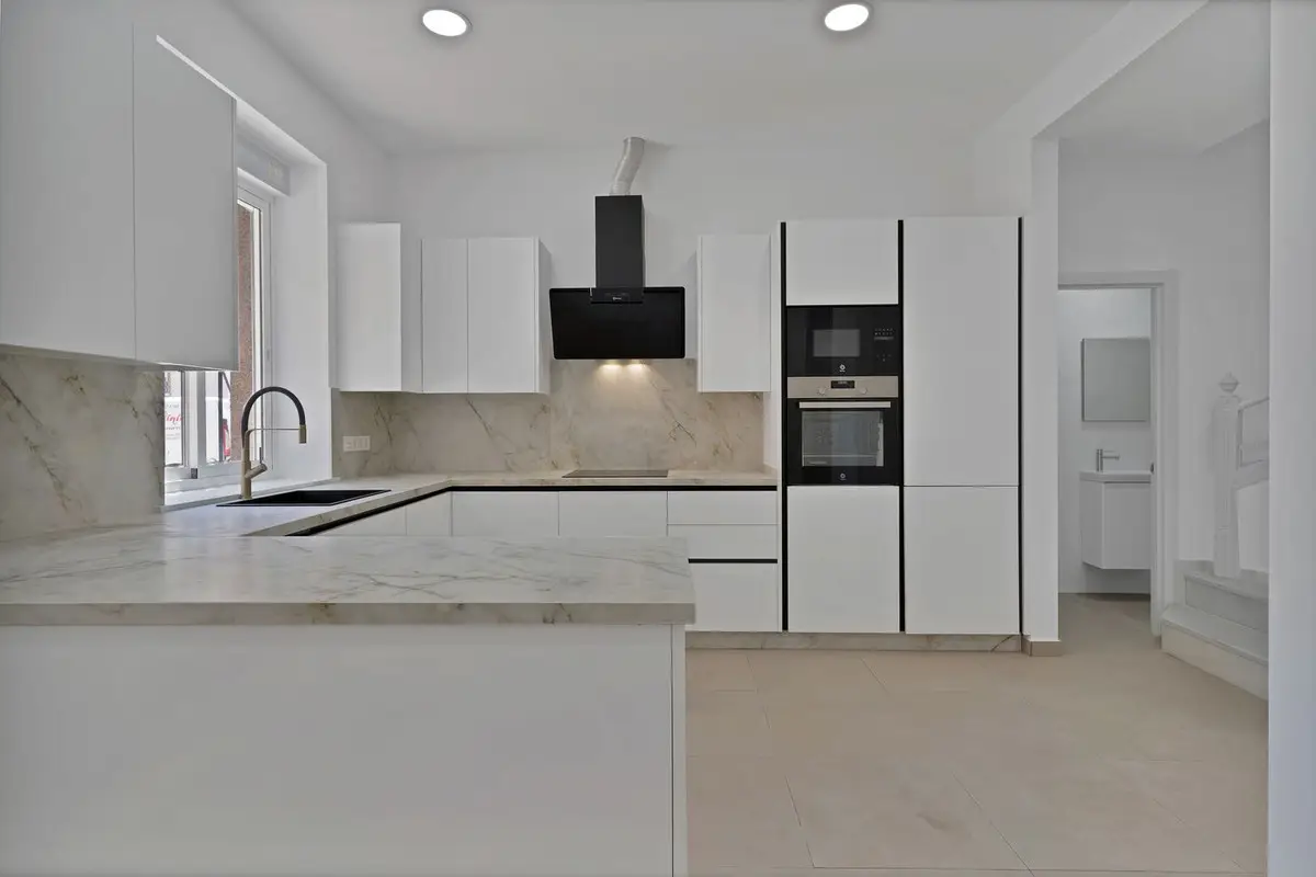 Semi-Detached House for sale in Málaga Centro — photo 1