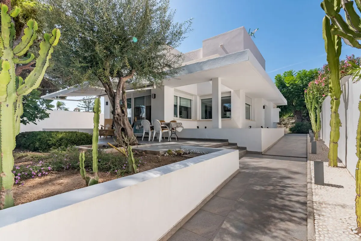 Detached Villa for sale in Marbella — photo 1