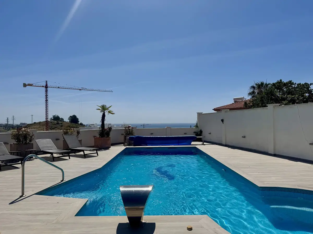 Detached Villa for sale in Estepona — photo 1