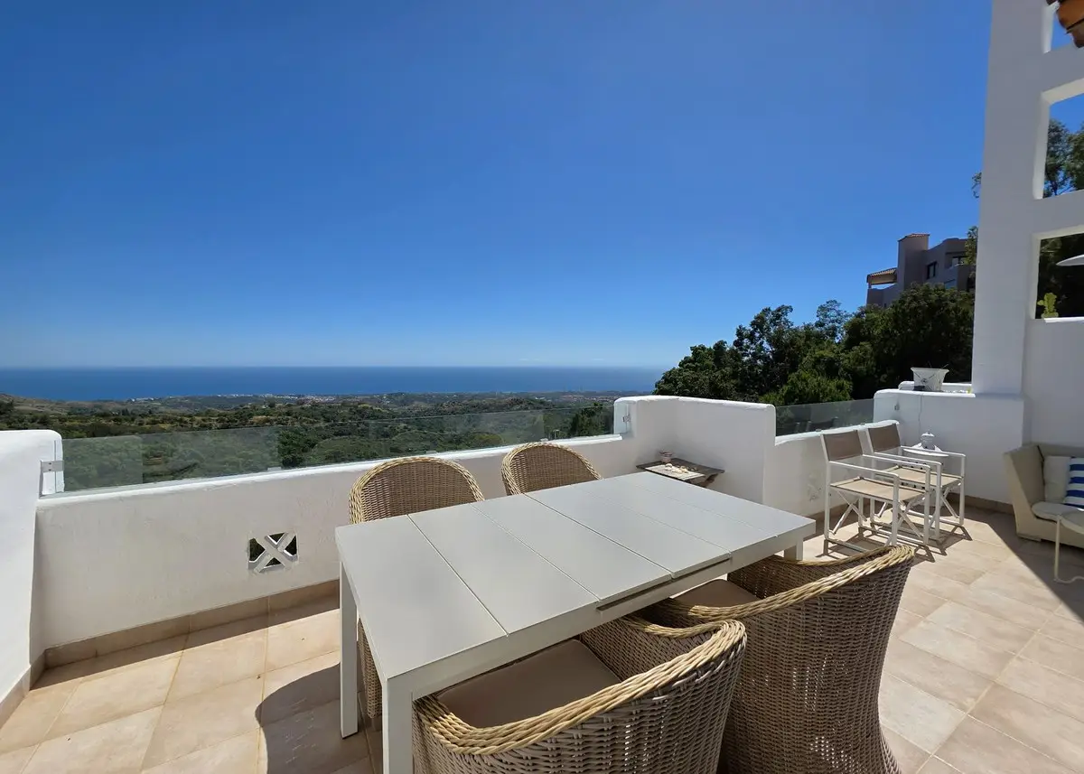 Top Floor Apartment for sale in La Mairena — photo 1