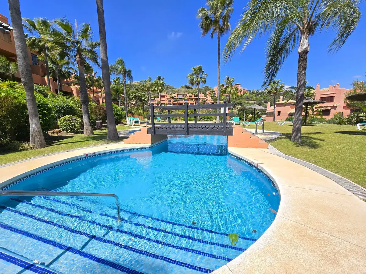 Ground Floor Apartment for sale in La Mairena — photo 1