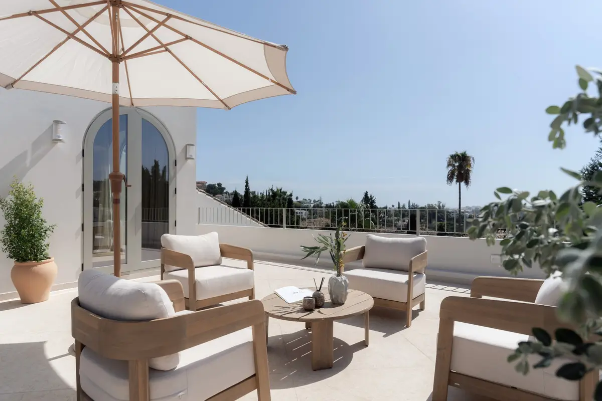 Detached Villa for sale in Nueva Andalucía — photo 1