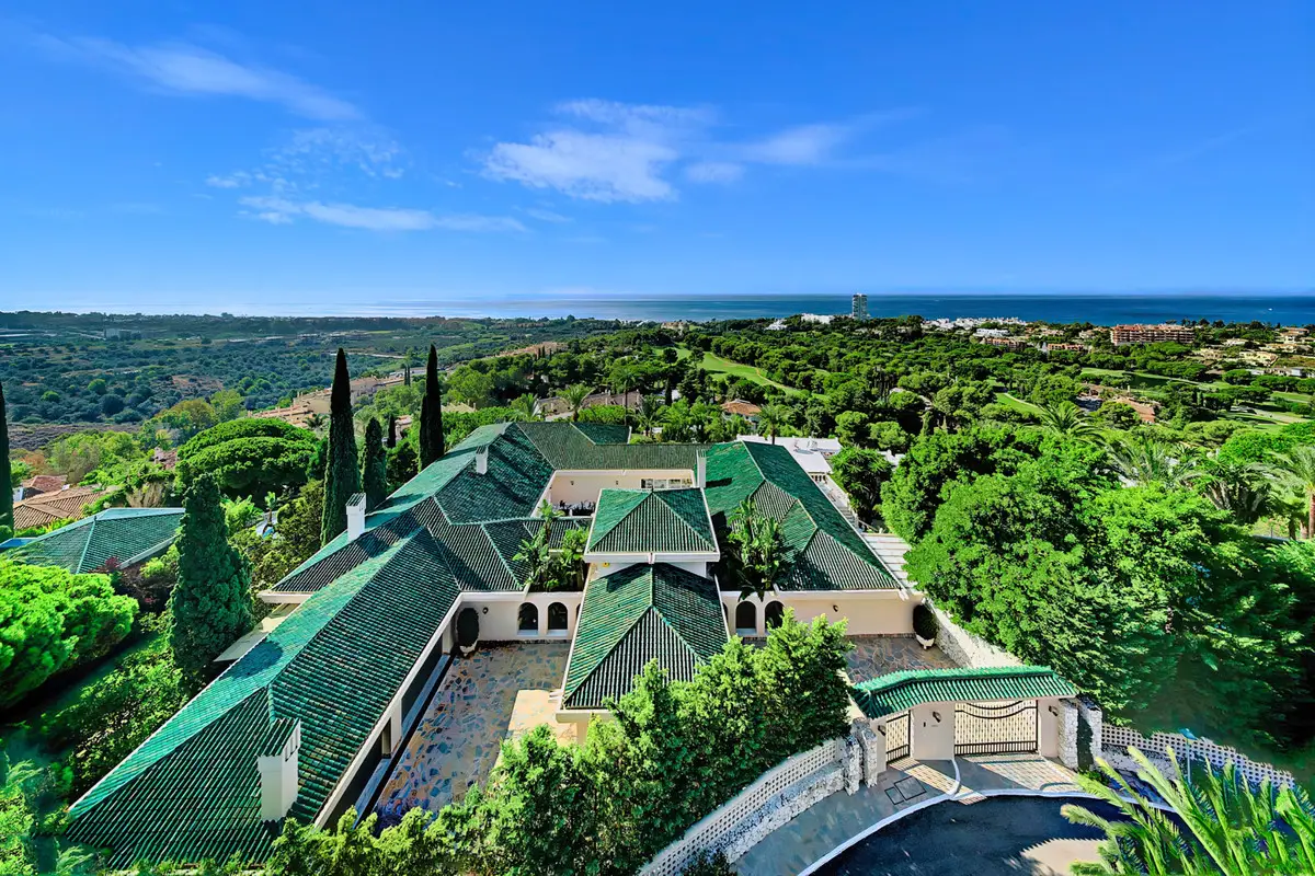 Detached Villa for sale in Marbella — photo 1