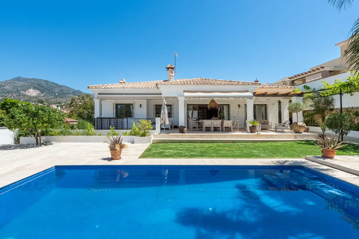 Detached Villa for sale in Marbella — photo 1