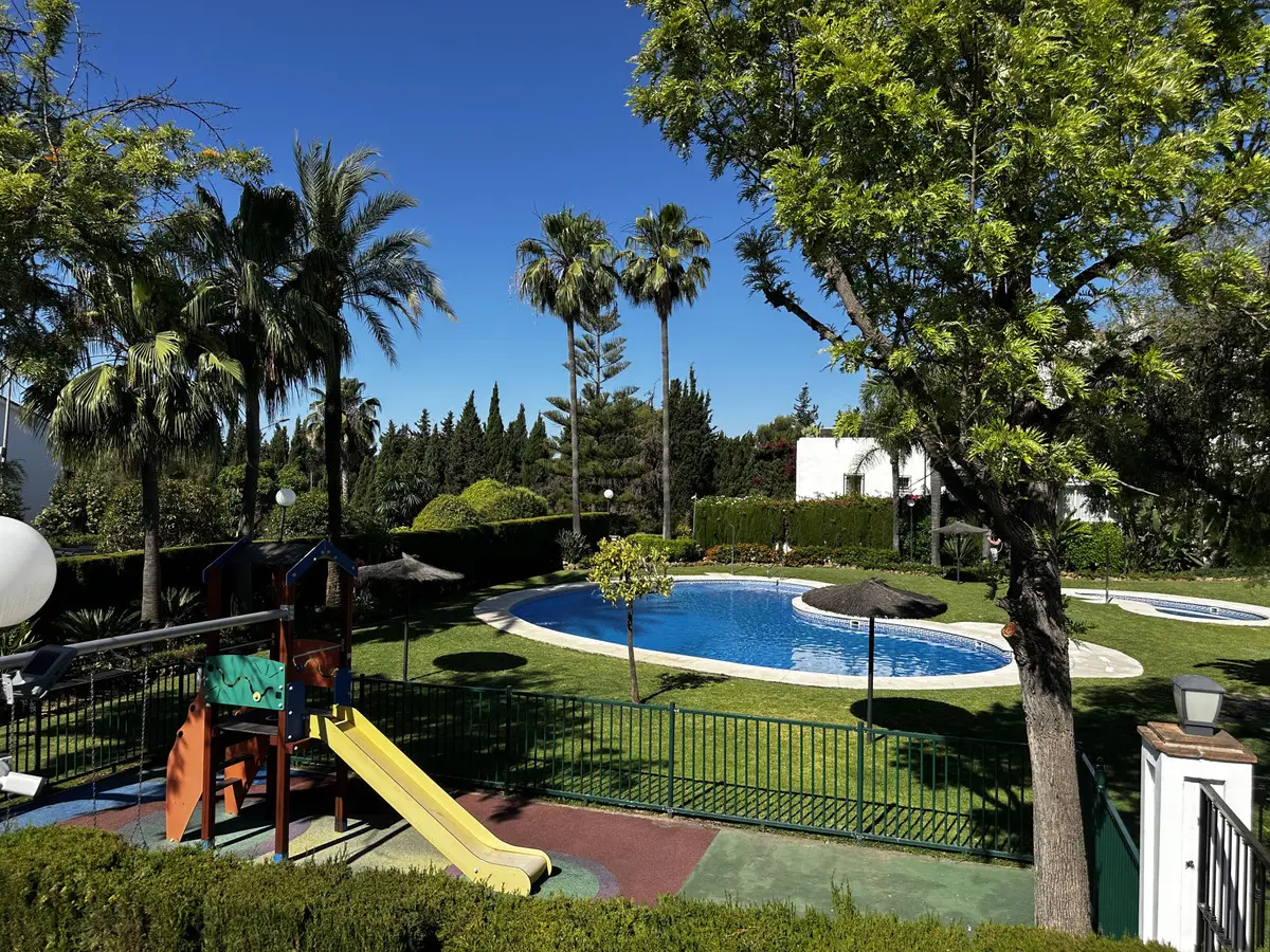 Townhouse for sale in Nagüeles — photo 1