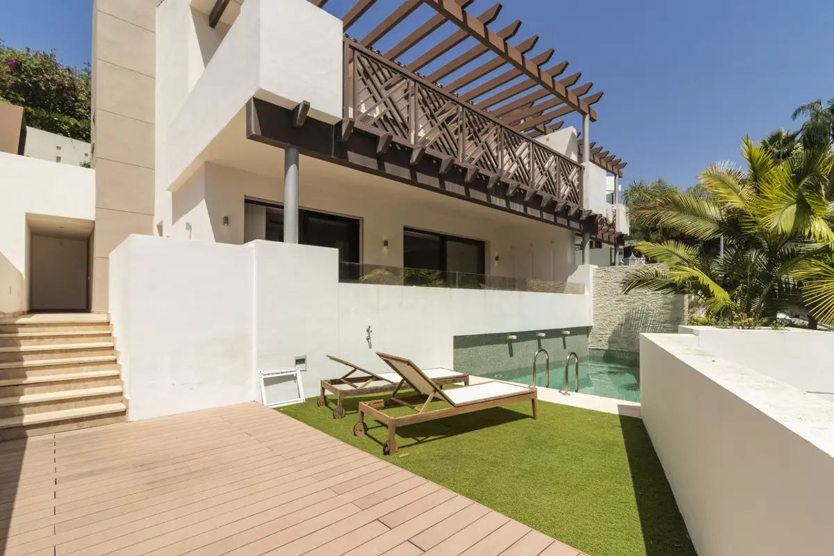 Semi-Detached House for sale in Marbella — photo 1