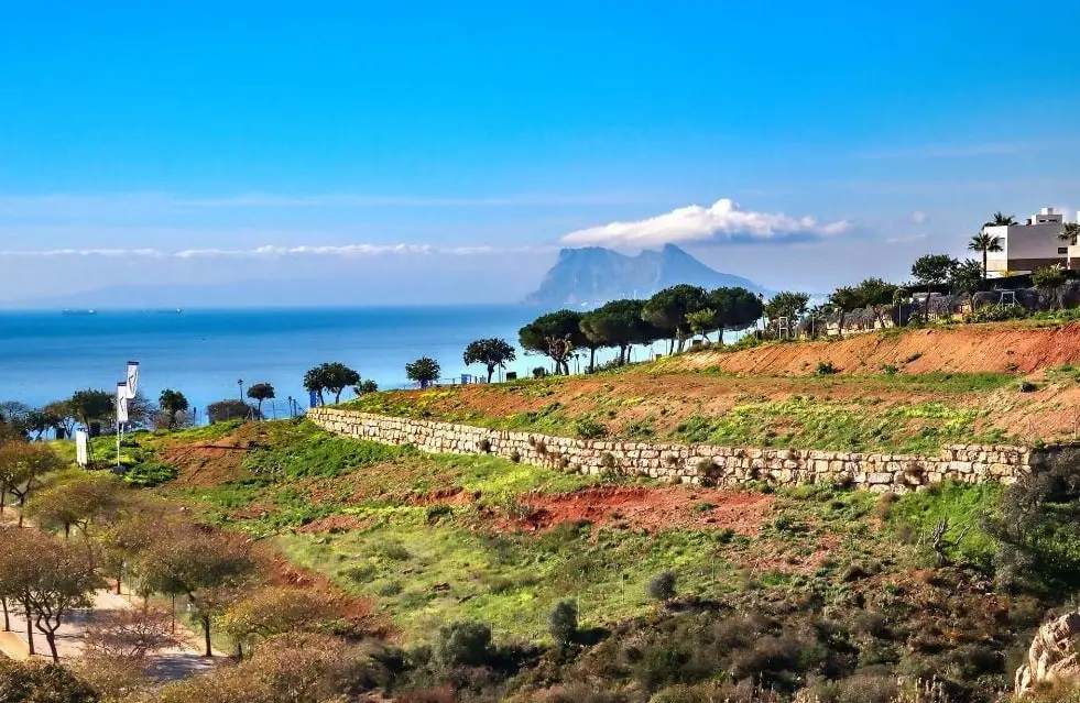 Land for sale in Manilva — photo 1