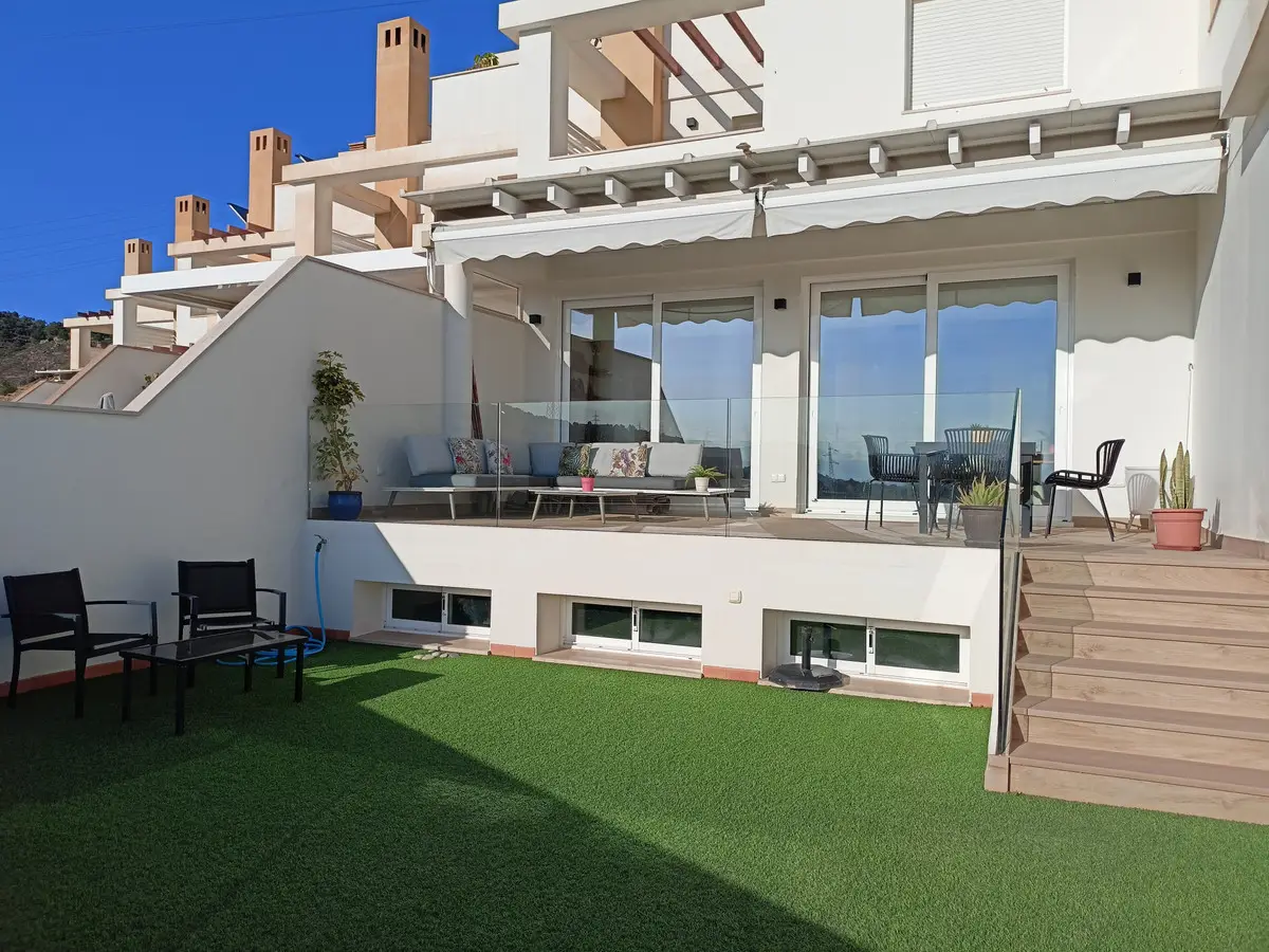 Townhouse for sale in Pinares de San Antón — photo 1
