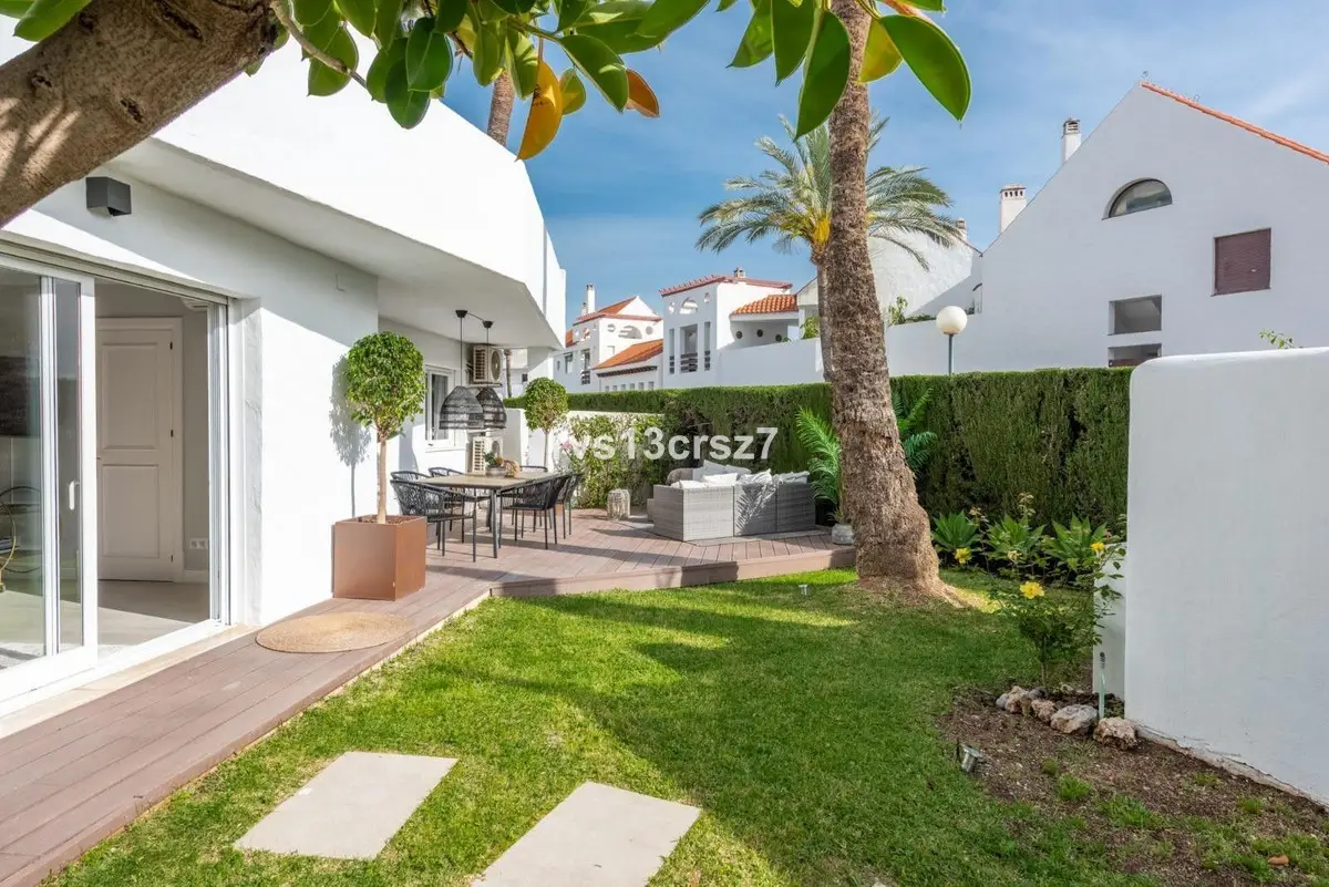 Ground Floor Apartment for sale in Nueva Andalucía — photo 1