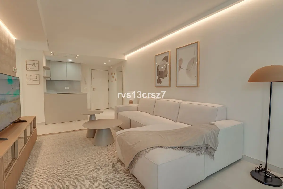 Middle Floor Apartment for sale in Marbella — photo 1