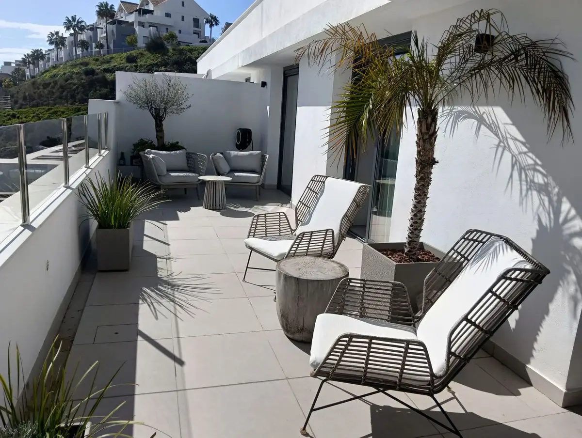 Penthouse for sale in La Cala de Mijas — photo 1