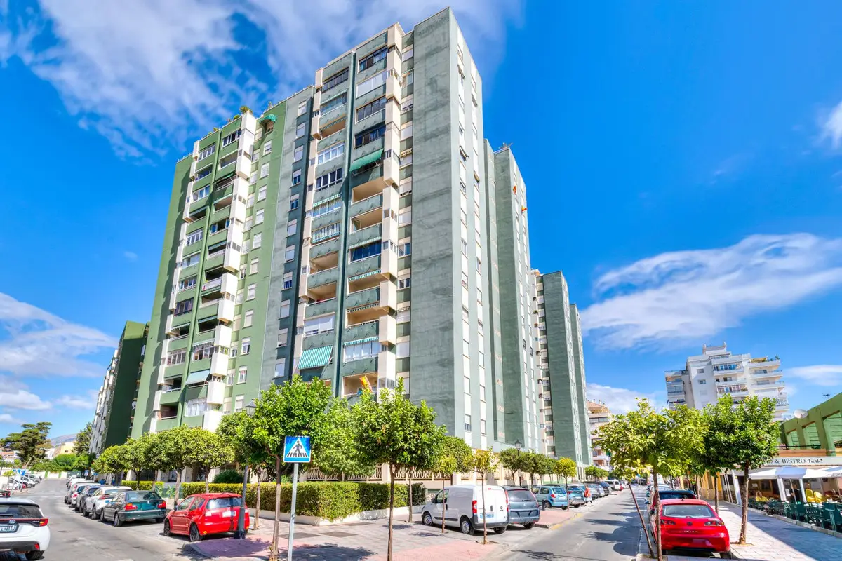 Middle Floor Apartment for sale in Los Boliches — photo 1