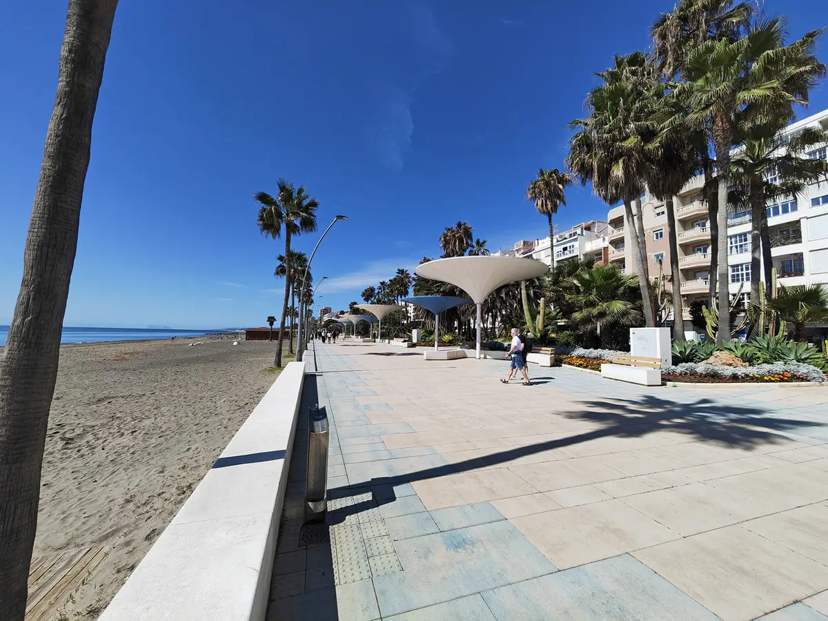 Townhouse for sale in Estepona — photo 1