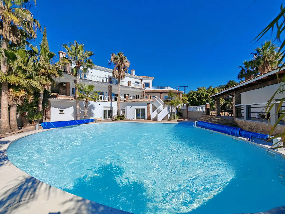 Detached Villa for sale in Benalmadena — photo 1