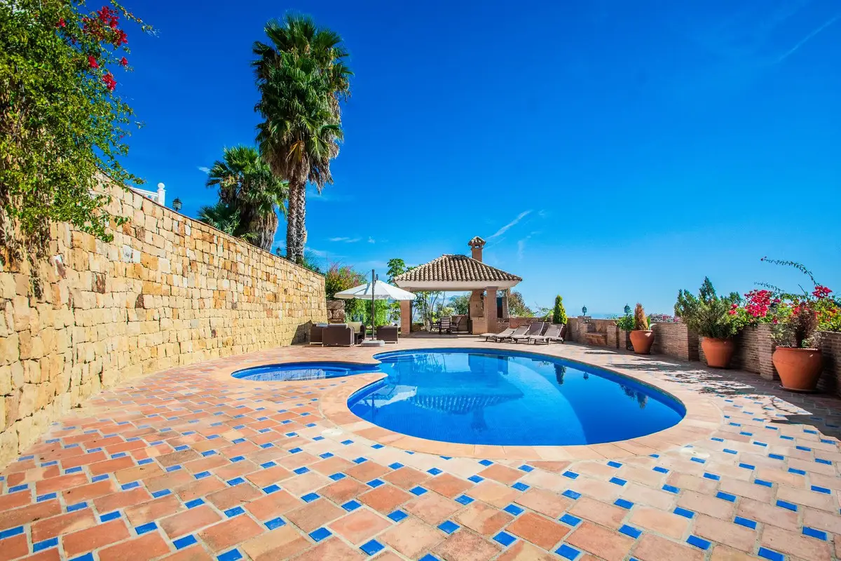 Detached Villa for sale in La Mairena — photo 1