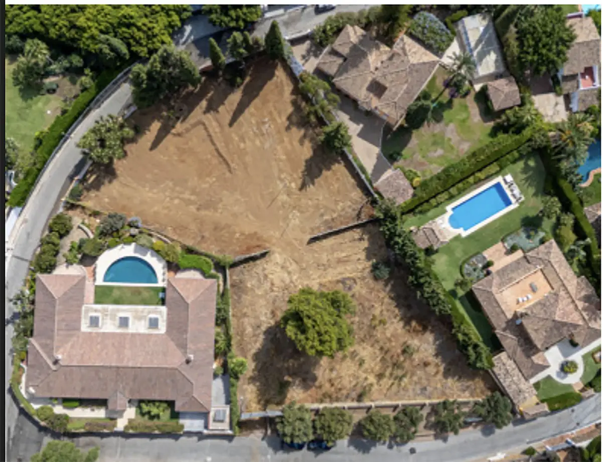 Residential Plot for sale in Nagüeles — photo 1